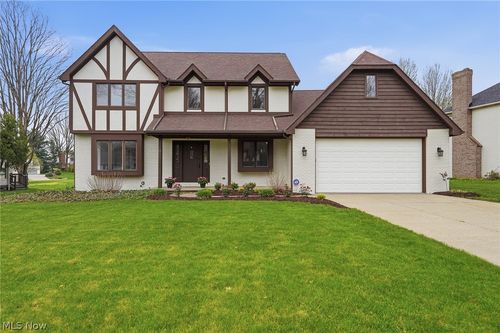 1960 Birkdale Dr, Green, OH, 44685-8812 | Card Image