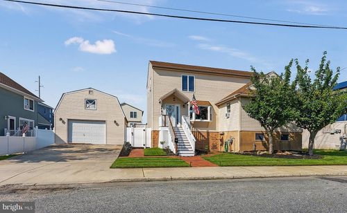 548 W Pine Ave, West Wildwood, NJ, 08260-2132 | Card Image