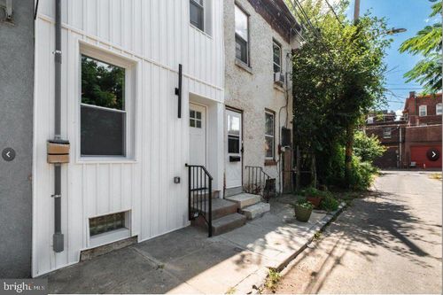 2215 N Mutter St, PHILADELPHIA, PA, 19133-3735 | Card Image