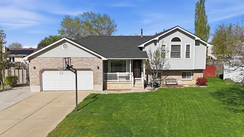 2755 N 1700 E, Layton, UT, 84040-8584 | Card Image