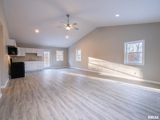 1309 N Woodland Ln, House other with 2 bedrooms, 1 bathrooms and null parking in Metamora IL | Image 5