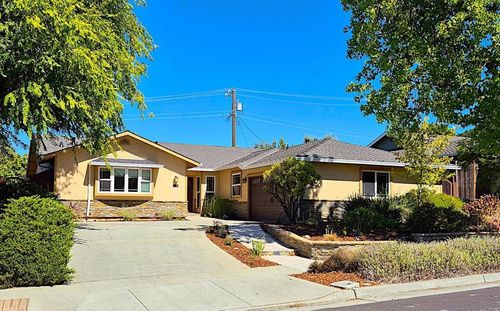 212 Dover Street, Los Gatos, CA, 95032 | Card Image