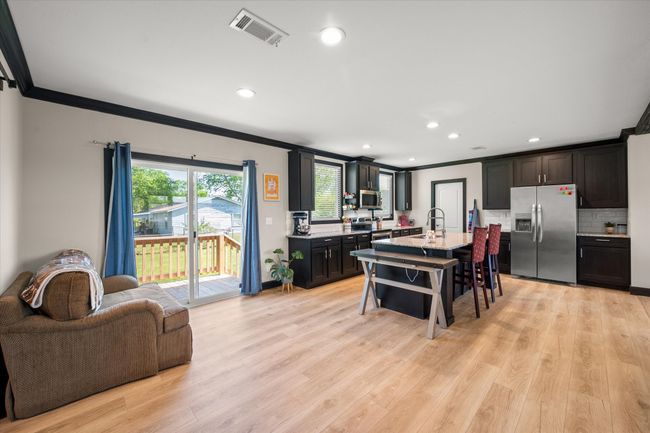 200 W 3 Rd St, House other with 4 bedrooms, 3 bathrooms and null parking in Barry TX | Image 8