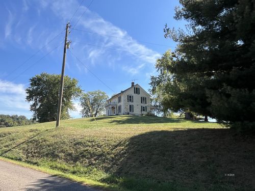 35857 Paulins Hill Rd, Middleport, OH, 45760-9502 | Card Image