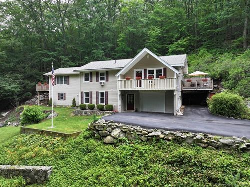 135 Green Pond Rd, Sherman, CT, 06784-2115 | Card Image