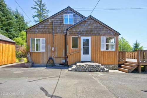 1550 Se 2nd St, Astoria, OR, 97103-5401 | Card Image