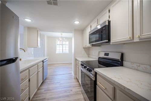 102-5310 Portavilla Ct, Las Vegas, NV, 89122-0255 | Card Image