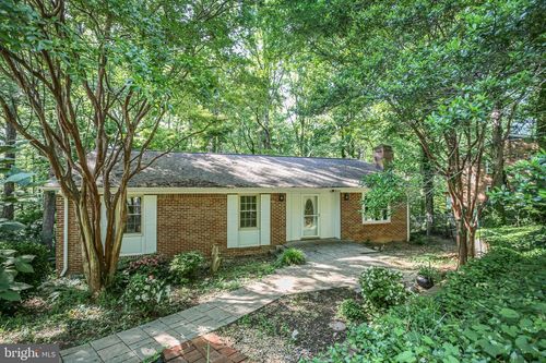 207 Wilderness Ln, FREDERICKSBURG, VA, 22401-2251 | Card Image