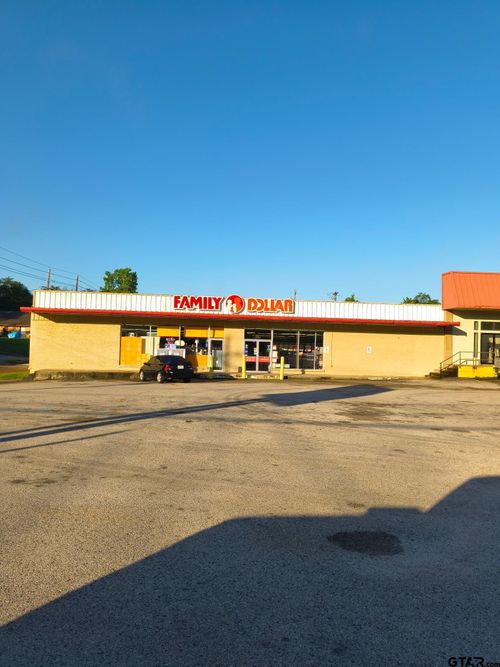 601 W Upshur Ave, Gladewater, TX, 75647-2127 | Card Image