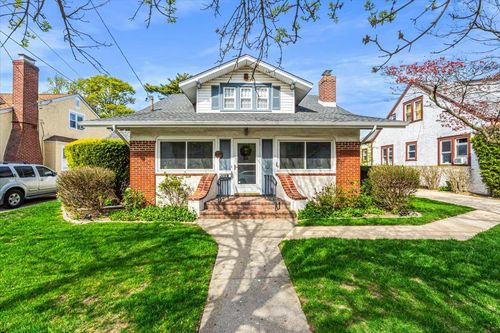 707 Glover Pl, Baldwin, NY, 11510-3506 | Card Image