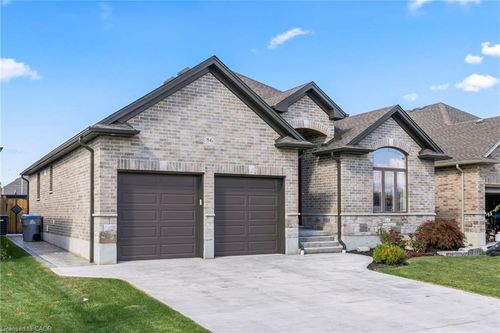 86 Forbes Cres, Listowel, ON, N4W0B8 | Card Image