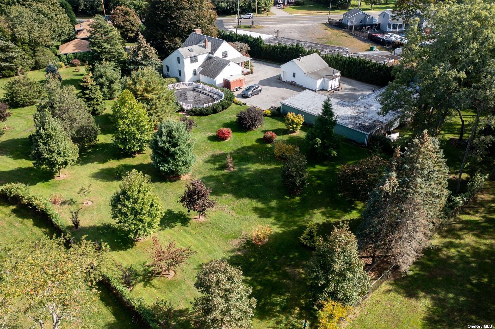 2541& 2543 Montauk Highway, Sold in Brookhaven Zoocasa