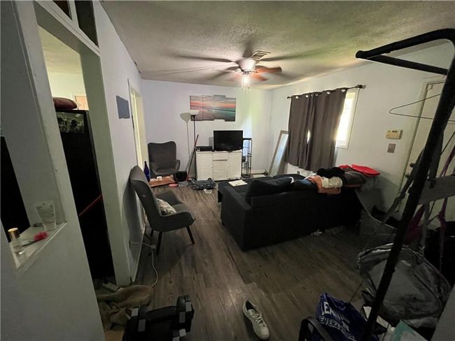 8621 Hickory Ln, House other with 3 bedrooms, 2 bathrooms and null parking in Lithia Springs GA | Image 8