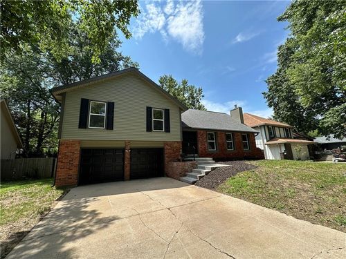 9159 W 92nd Pl, Overland Park, KS, 66212-3906 | Card Image