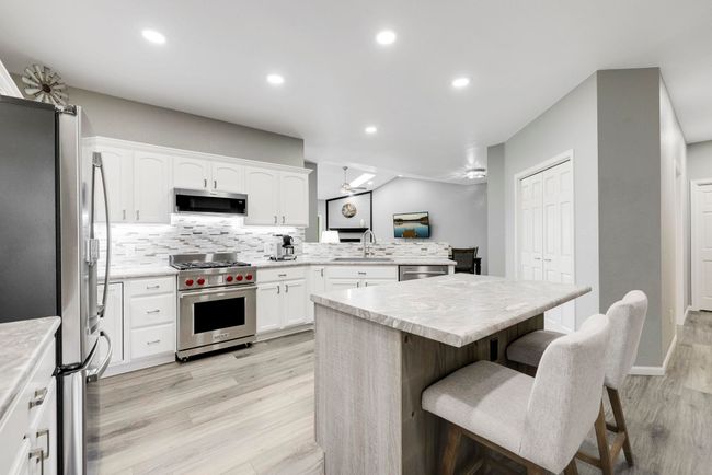 105 Community Dr, Condo with 3 bedrooms, 3 bathrooms and null parking in FALL RIVER WI | Image 5