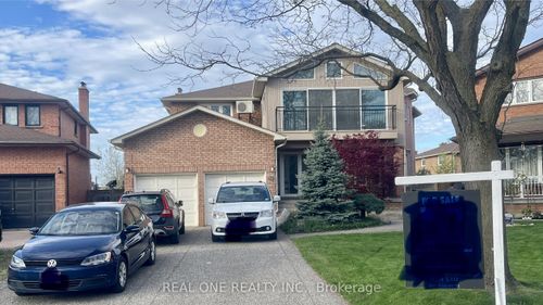 71 Stock Ave, Etobicoke, ON, M8Z5C5 | Card Image