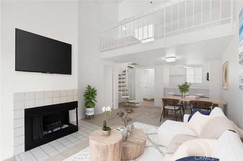 a408-20331 Bluffside Cir, Huntington Beach, CA, 92646-8524 | Card Image
