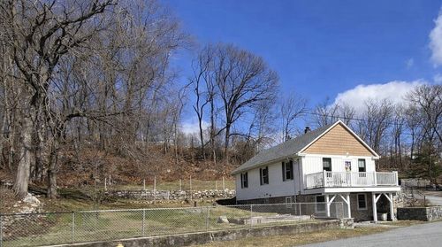 61 Walter Ave, North Providence, RI, 02911-1416 | Card Image