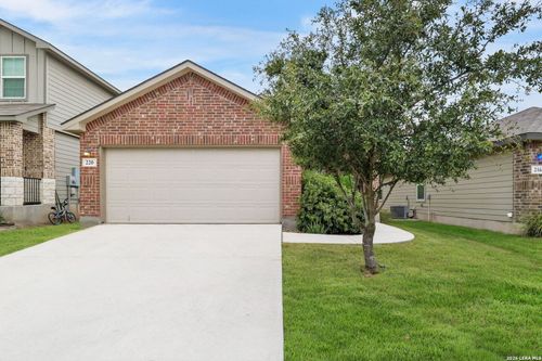 220 Middle Green Loop, Floresville, TX, 78114 | Card Image