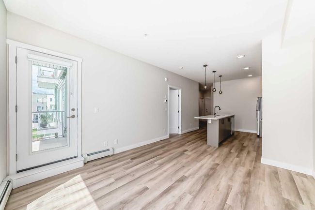 212 - 660 Shawnee Square Sw, Condo with 2 bedrooms, 2 bathrooms and 1 parking in Calgary AB | Image 13