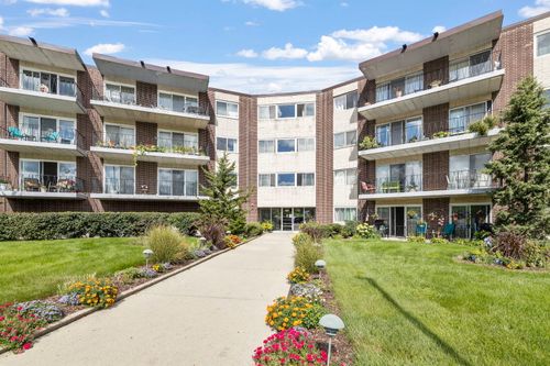 apt-15b-5540 Walnut Ave, Downers Grove, IL, 60515-4140 | Card Image