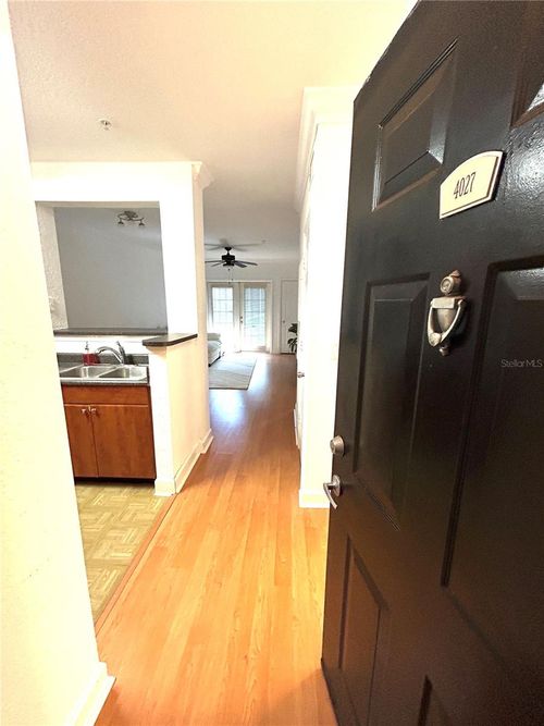 unit-4027-304 E South St, ORLANDO, FL, 32801-3502 | Card Image