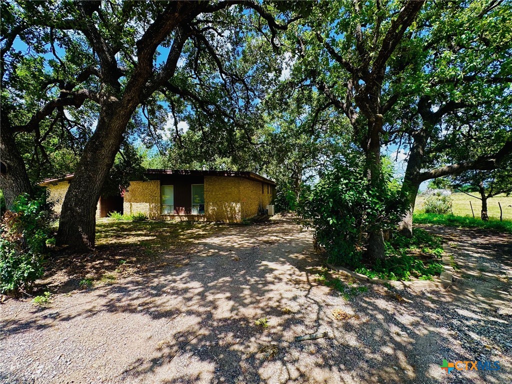 Lovers Ln, Gatesville, TX 76528