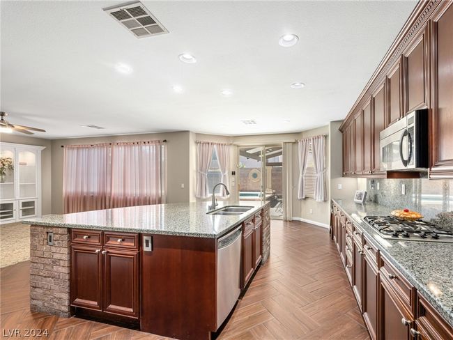 9335 Brownstone Ledge Ave, House other with 4 bedrooms, 3 bathrooms and null parking in Las Vegas NV | Image 18