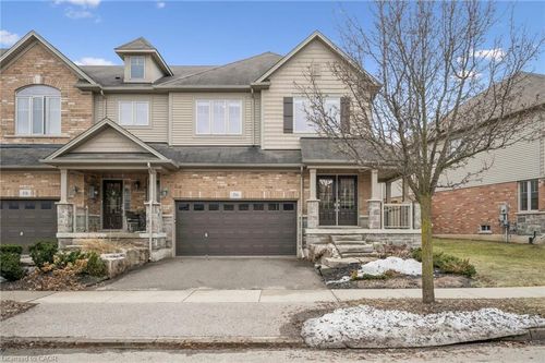 56 Condor St, Kitchener, ON, N2K0B2 | Card Image