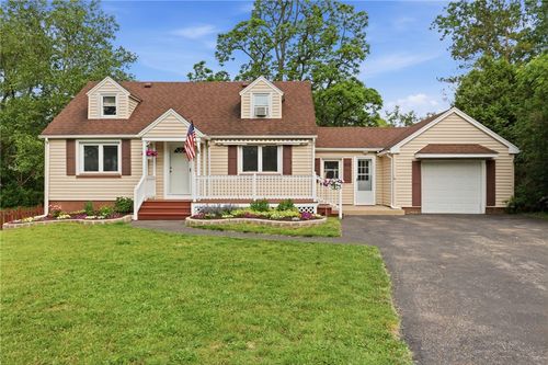 27 Pleasant View Dr, North Chili, NY, 14514-1018 | Card Image