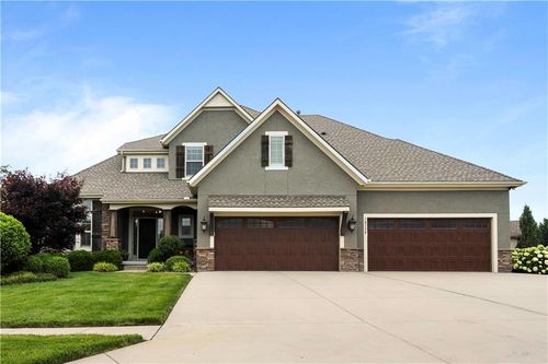 16728 Birch St, Stilwell, KS, 66085-7850 | Card Image