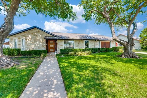 3211 Brookhaven Club Dr, Farmers Branch, TX, 75234-3711 | Card Image