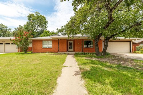 2080 N Woodland St, Stephenville, TX, 76401-2050 | Card Image