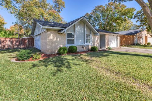439 Clover Ln, Garland, TX, 75043-3208 | Card Image