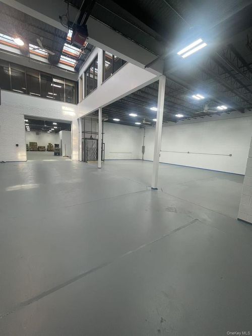 16 Filmore Pl, Freeport, NY, 11520-4607 | Card Image