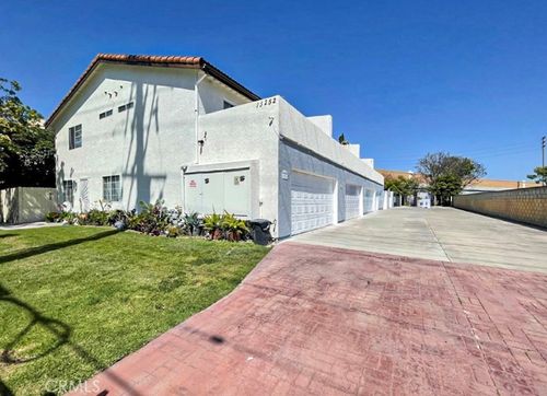a-d-13252 Newland St, Garden Grove, CA, 92844 | Card Image