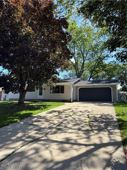 13187 Yager Dr, Strongsville, OH, 44149-4051 | Card Image
