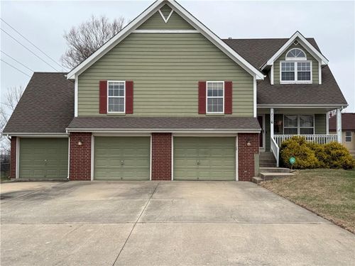 1116 Wiltshire Blvd, Raymore, MO, 64083-8318 | Card Image