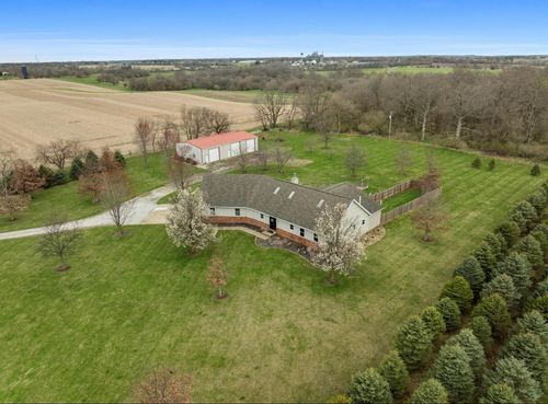 1798 County Road 75 N, Carlock, IL, 61725-9011 | Card Image
