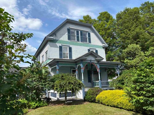656 Main St, Chester, VT, 05143-9362 | Card Image