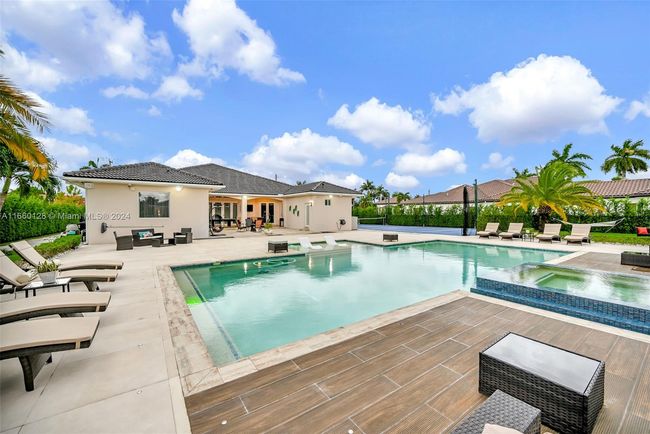 433 Nw 127 Th Ave, House other with 5 bedrooms, 4 bathrooms and null parking in Miami FL | Image 22