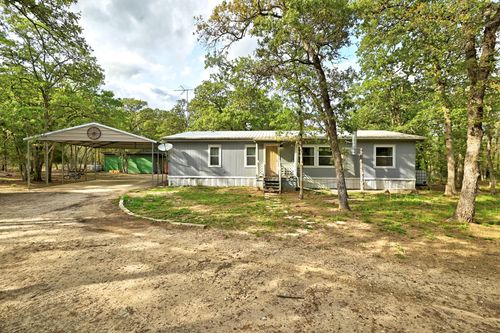 124 Coyote Ln, Elgin, TX, 78621-5006 | Card Image