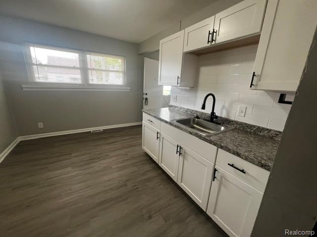 Residential Lease in Lincoln Park 4