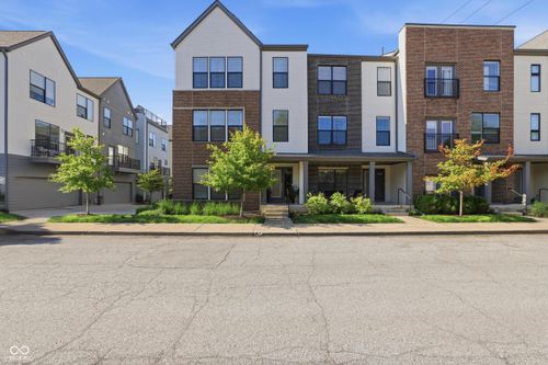 465 E 19th St, Indianapolis, IN, 46202-1673 | Card Image