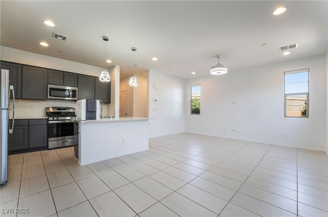 756 Sleeping City Ave, Townhouse with 3 bedrooms, 3 bathrooms and null parking in Henderson NV | Image 13