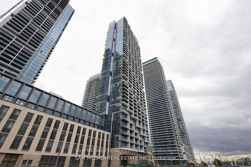 2810-1000 Portage Pky, Concord, ON, L4K0L1 | Card Image