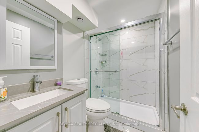 328 Valleyway Dr, House other with 8 bedrooms, 6 bathrooms and 4 parking in Brampton ON | Image 37