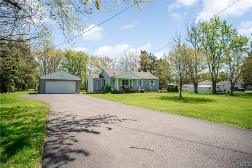 6277 Townline Rd, North Tonawanda, NY, 14120-9510 | Card Image