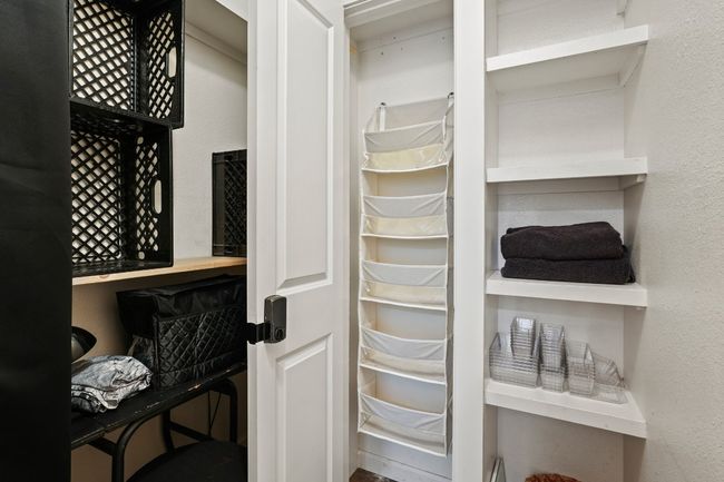 Closet in primary | Image 18