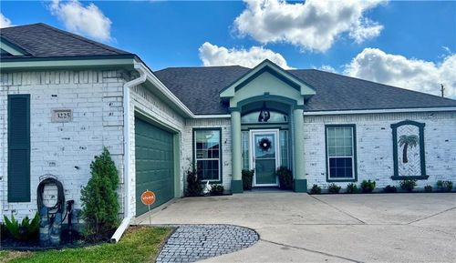 3225 Turkey Hollow Ct, Corpus Christi, TX, 78414-3878 | Card Image